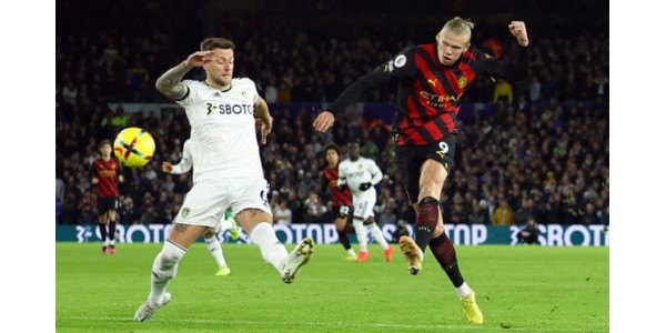 2023 Maglia del colore principale alternativa rossa e nera del Manchester City